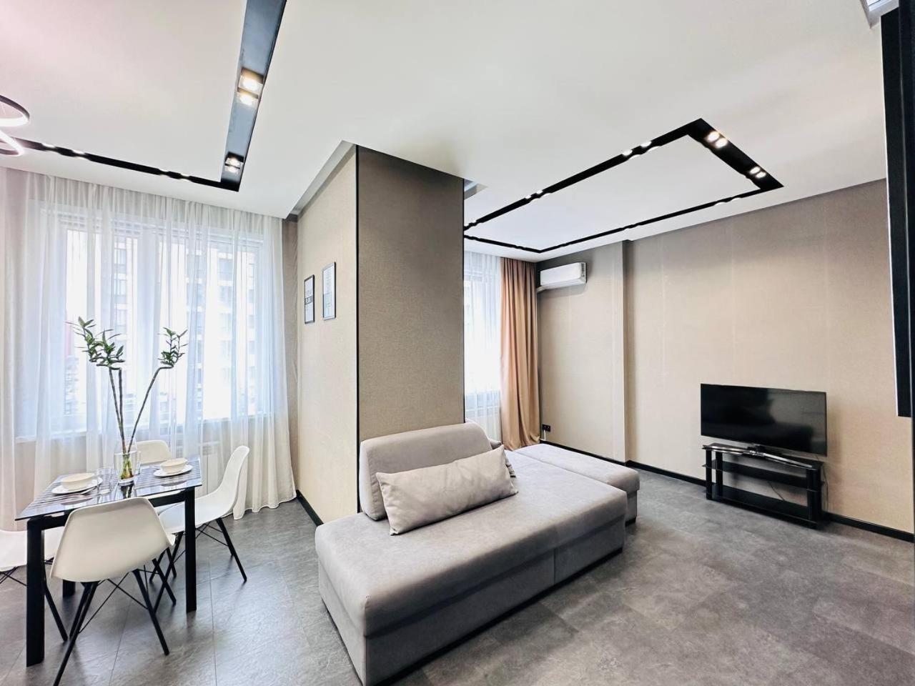 кабанбай батыра 58б Apartment *